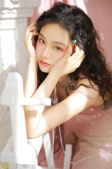 给美女打针